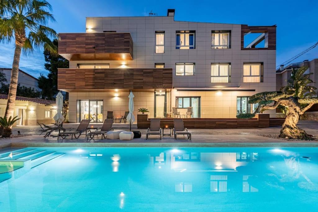 ミアミ・プラトーヤ5 Stelle Piscina, Jacuzzi, Wifi - 2 Min Dal Mareアパートメント エクステリア 写真